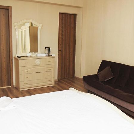 Boutique Hotel Dany ティビリシ エクステリア 写真
