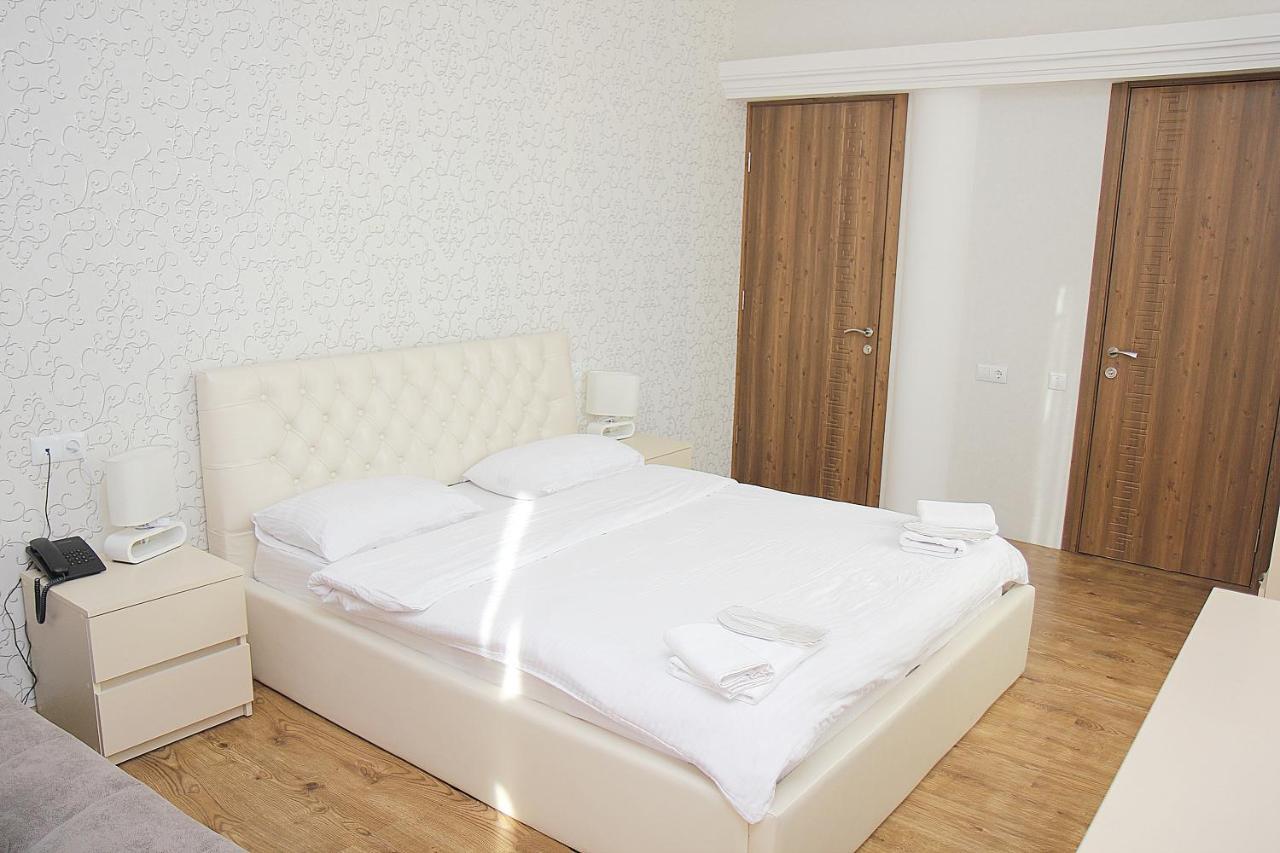 Boutique Hotel Dany ティビリシ エクステリア 写真