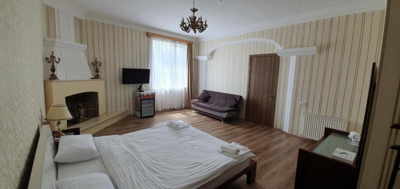 Boutique Hotel Dany ティビリシ エクステリア 写真
