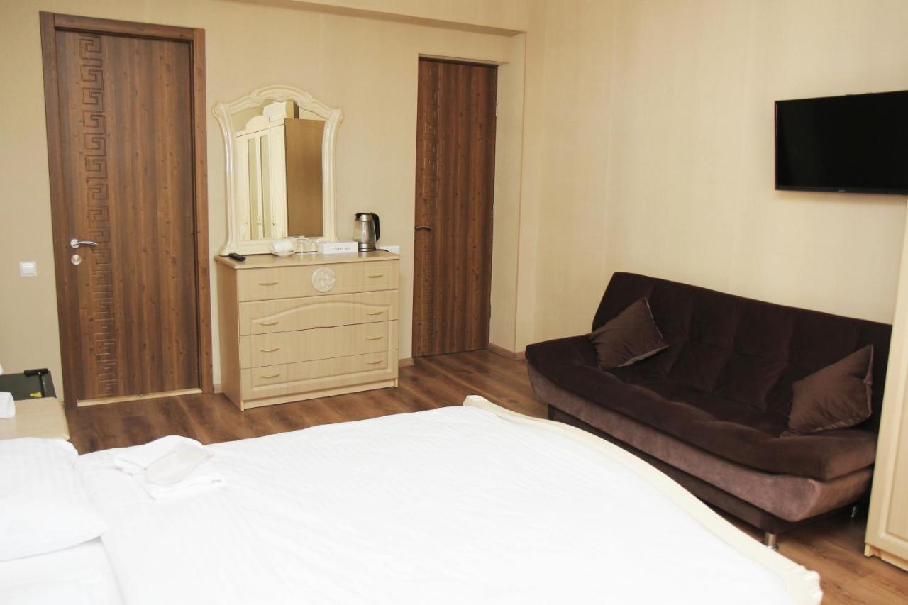 Boutique Hotel Dany ティビリシ エクステリア 写真