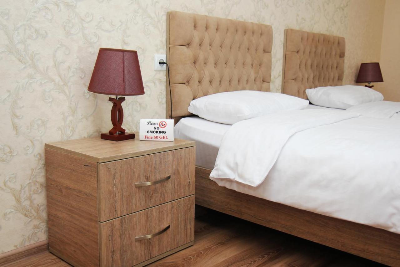 Boutique Hotel Dany ティビリシ エクステリア 写真